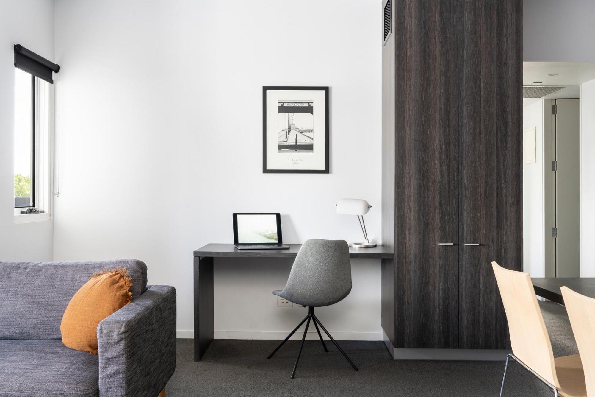 Tyrian Serviced Apartments Fitzroy Мельбурн Экстерьер фото