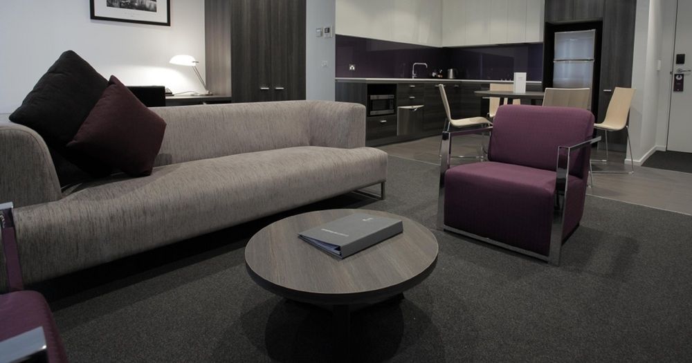 Tyrian Serviced Apartments Fitzroy Мельбурн Экстерьер фото
